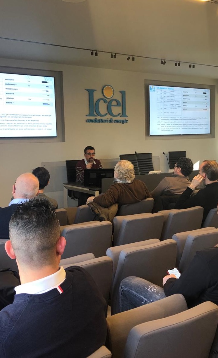 ICEL Summit Tech incontro con i tecnici del distributore